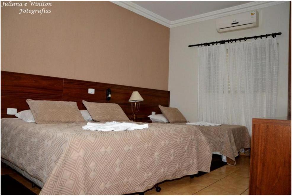 Hotel E Restaurante Canta Galo Jacarezinho Екстериор снимка